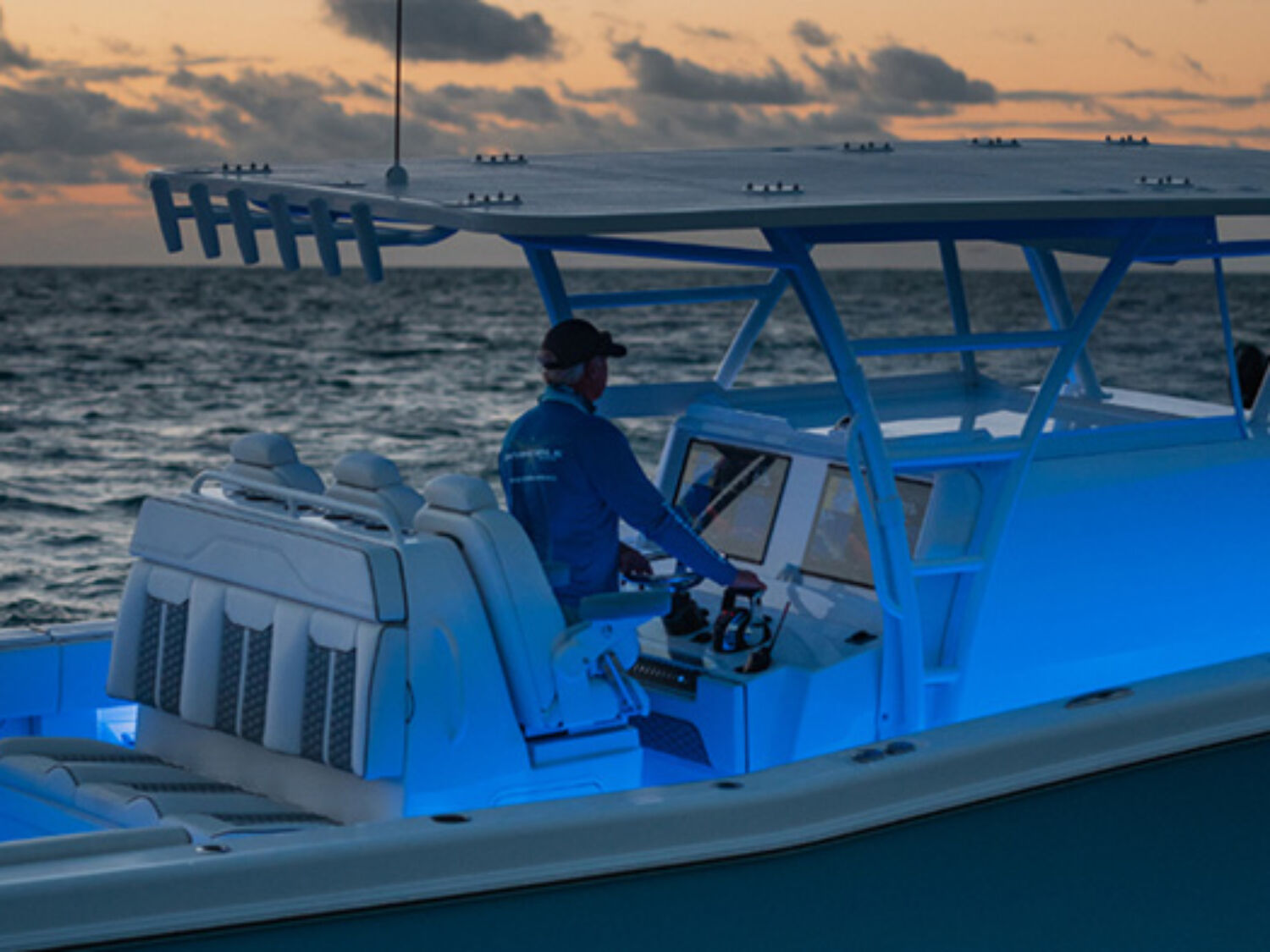 Invincible Boats 42 Center