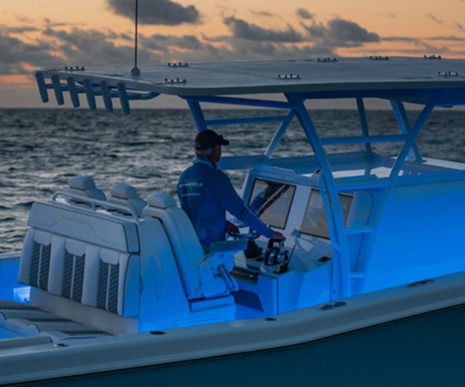 Invincible Boats 42 Center